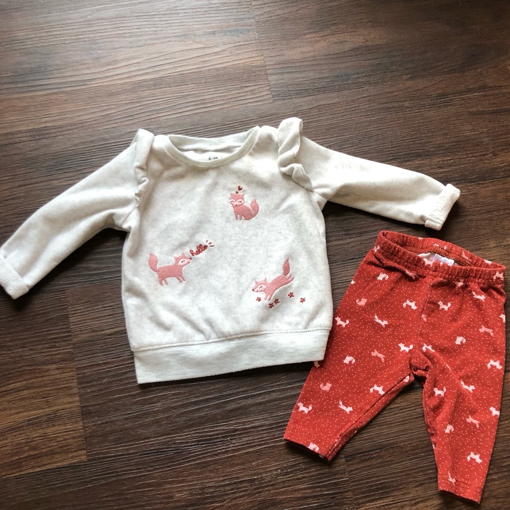 NWOT Carter's Child of Mine Baby 0-3 Months Fleece Top & Leggings Outfit Set